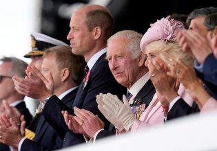 Ο πρίγκιπας Χάρι έφερε πιο κοντά τον πρίγκιπα Γουίλιαμ με τον βασιλιά Κάρολο