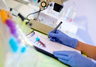 Νέας γενιάς αντιβιοτικά στη μάχη κατά των ανθεκτικών μικροβίων