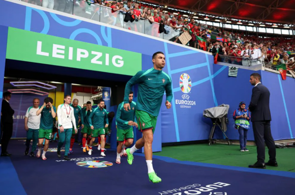 Κριστιάνο Ρονάλντο: Ο πρώτος ποδοσφαιριστής που συμμετέχει σε έξι Euro (pics+vid)