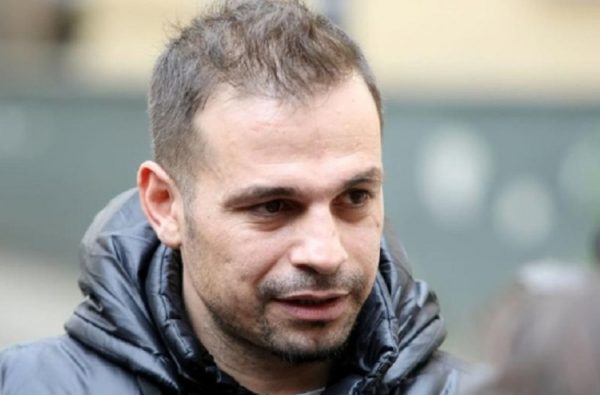 Ο Ντέμης Νικολαΐδης πήγε στους Coldplay και ανέβασε φωτογραφία με τη σύντροφό του και την κόρη του