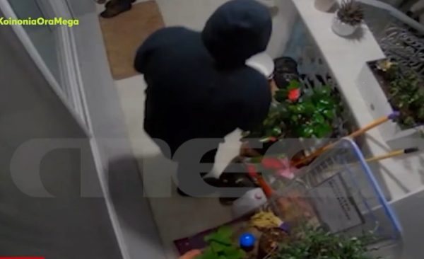 Βίντεο ντοκουμέντο από την εισβολή διαρρηκτών σε σπίτι στο Πανόραμα