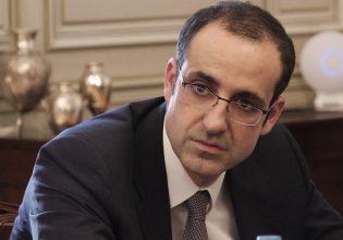 Υποκλοπές: Κομβικής σημασίας η κατάθεση Δημητριάδη, αποχώρησε από την πίσω πόρτα