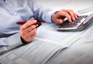 Φορολογικές δηλώσεις: Σενάρια για κίνητρα σε όσους καταβάλουν τον φόρο νωρίς