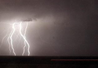 Ζερεφός για θάνατο 13χρονης από κεραυνό στη Χαλκιδική – «Φεύγουμε από τη θάλασσα όταν ξεσπά καταιγίδα»