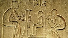 Ακόμα και στην αρχαία Αίγυπτο, οι υπάλληλοι γραφείου είχαν τα μυοσκελετικά τους