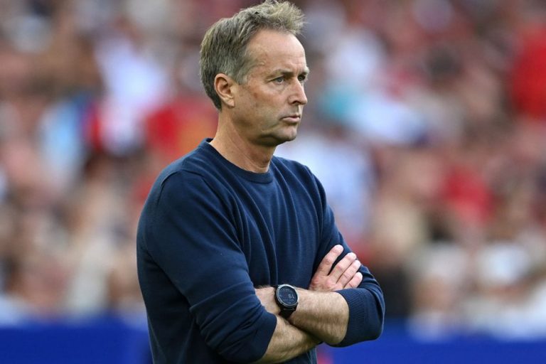 «Καρφιά» Χιούλμαντ για τον αποκλεισμό της Δανίας: «Το VAR έκρινε το ματς»