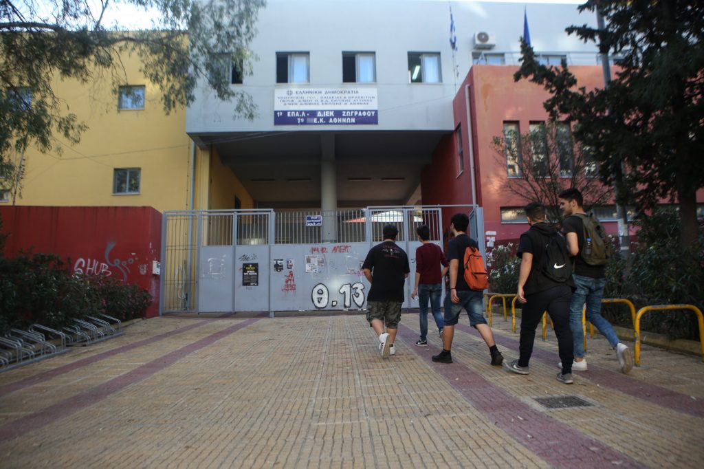 Ολοκληρώνουν τις πανελλήνιες εξετάσης την ερχόμενη εβδομάδα τα ΓΕΛ – Συνεχίζουν τα ΕΠΑΛ