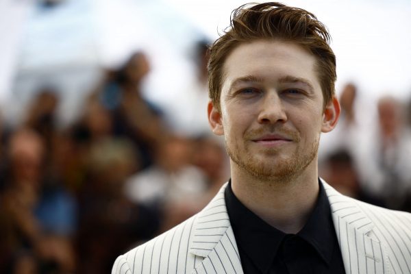 O Joe Alwyn έσπασε τη σιωπή του για τον χωρισμό του από την Τέιλορ Σουίφτ