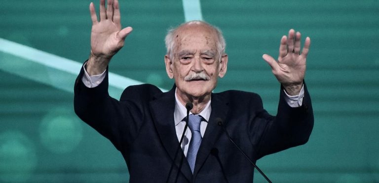 Ηχηρή παρέμβαση Απόστολου Κακλαμάνη – Ματαιοπονούν όσοι απεργάζονται σχέδια υπονόμευσης του ΠΑΣΟΚ