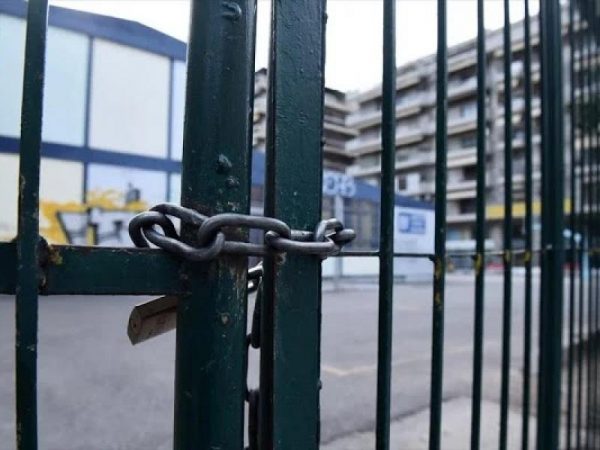 Ποια σχολεία θα παραμείνουν κλειστά και σήμερα – Αλλαγές στα ωράρια λειτουργίας