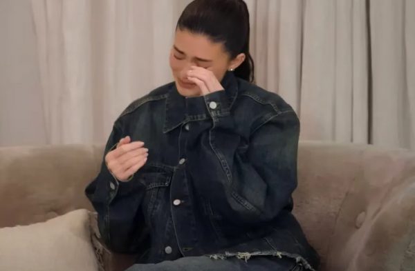 «Λύγισε» η Kylie Jenner με τα αιχμηρά σχόλια των haters για την εμφάνισή της