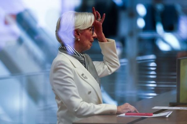 Επιτόκια: Οι τρεις αστάθμητοι παράγοντες που κρίνουν τις αποφάσεις της Λαγκάρντ