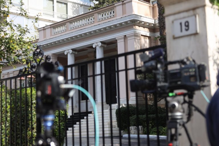 «Ανασχηματισμός» και στο επικοινωνιακό επιτελείο της κυβέρνησης – Ζωγράφος, Ευθυμίου, Αμυράς σε νέους ρόλους