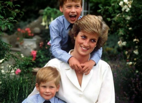 Πρίγκιπας Χάρι: Πώς τον σημάδεψε ο θάνατος της Νταϊάνα – Το συγκινητικό μήνυμα του