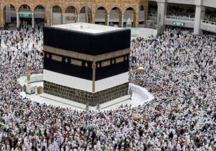 Σαουδική Αραβία: Πάνω από 300.000 μη εγγεγραμμένοι προσκυνητές υποχρεώθηκαν να εγκαταλείψουν τη Μέκκα