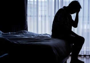 «Είμαι ένας δυστυχισμένος παντρεμένος – Σκέφτομαι την πρώην εδώ και… 35 χρόνια»