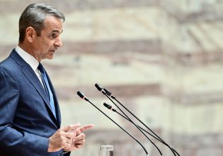 Ο Μητσοτάκης έταξε και πάλι ανασχηματισμό για να καλμάρει τους διαφωνούντες βουλευτές