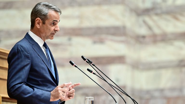 Ο Μητσοτάκης έταξε και πάλι ανασχηματισμό για να καλμάρει τους διαφωνούντες βουλευτές