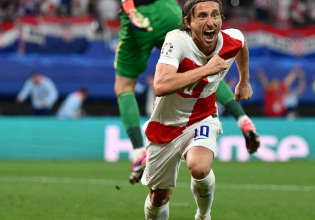 Ο Μόντριτς έχασε πέναλτι, αλλά σκόραρε ένα λεπτό αργότερα για το 1-0 της Κροατίας (vid)