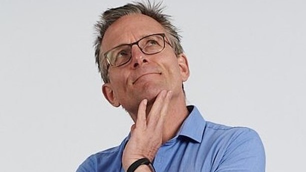 Σύμη: «Σαν να άνοιξε η γη και τον κατάπιε» – Τα σενάρια για την εξαφάνιση του παρουσιαστή του BBC