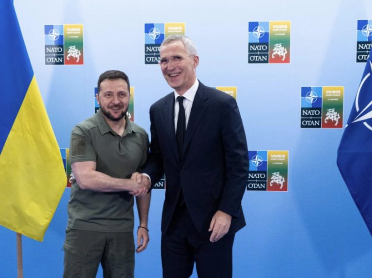 Παρηγοριά στον άρρωστο η στάση του ΝΑΤΟ απέναντι στην Ουκρανία – Ποιά είναι η στόχευση της Συμμαχίας