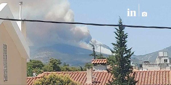 Μεγάλη φωτιά στην Πάρνηθα – Επιχειρούν ισχυρές πυροσβεστικές δυνάμεις