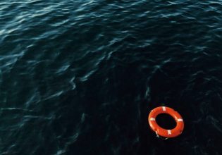 Ναυάγιο στην Πύλο: Θα μείνω κι εγώ μαζί σας μες στη βάρκα