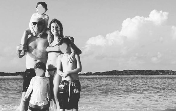 Ο Ρίτσαρντ Γκιρ σε σπάνιες φωτογραφίες με τα παιδιά του και την σύζυγο του, Αλεχάντρα Σίλβα