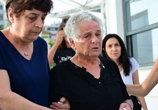 Γιώργος Καραϊβάζ: Ξεσπά η μητέρα του –  «Να βρεθούν οι δολοφόνοι του παιδιού μου»