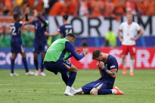 Ολλανδία- Πολωνία 2-1: Λύτρωση των «οράνιε» με Βέγκχορστ (vids)