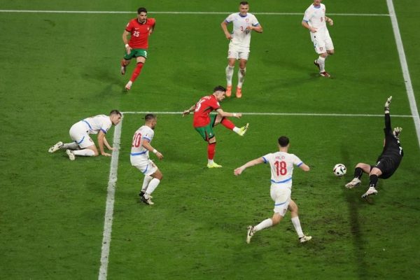 Πορτογαλία – Τσεχία 2-1: «Λύτρωση» στις καθυστερήσεις για τους Ίβηρες (vids)