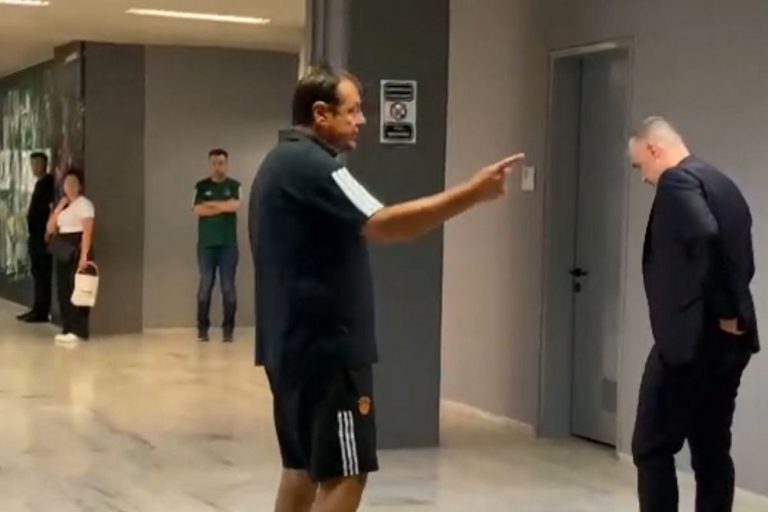 Η «έκρηξη» του Αταμάν και οι ξένοι διαιτητές στο… ποδόσφαιρο (vid)