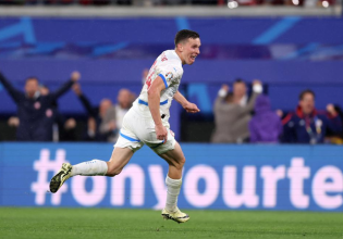 Η Τσεχία προηγήθηκε με εκπληκτικό σουτ του Προβόντ – Ισοφάρισε με αυτογκόλ η Πορτογαλία (vids)