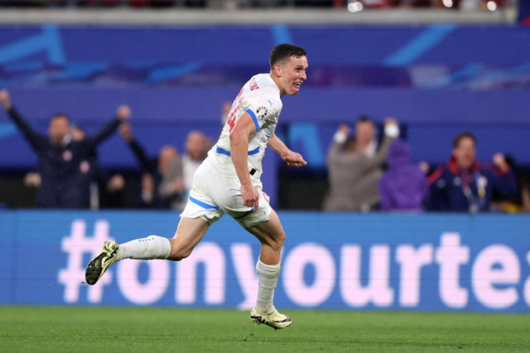 Η Τσεχία προηγήθηκε με εκπληκτικό σουτ του Προβόντ – Ισοφάρισε με αυτογκόλ η Πορτογαλία (vids)