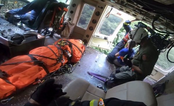 Φαράγγι του Βίκου: Καρέ-καρέ η δραματική διάσωση τουρίστα – Υπέστη έμφραγμα