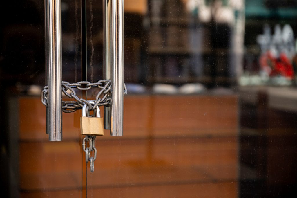 Επίκαιρη ερώτηση Φάμελλου στον Μητσοτάκη: Οδηγείτε σε λουκέτα ελεύθερους επαγγελματίες και αυτοαπασχολούμενους