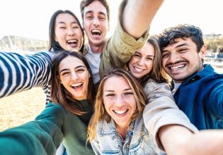 Φιλία: Η θεωρία των επτά φίλων που χρειάζεστε στη ζωή σας