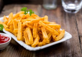 Γιατρός εξηγεί: Τι κοινό έχει μία τηγανητή πατάτα και ένα τσιγάρο;