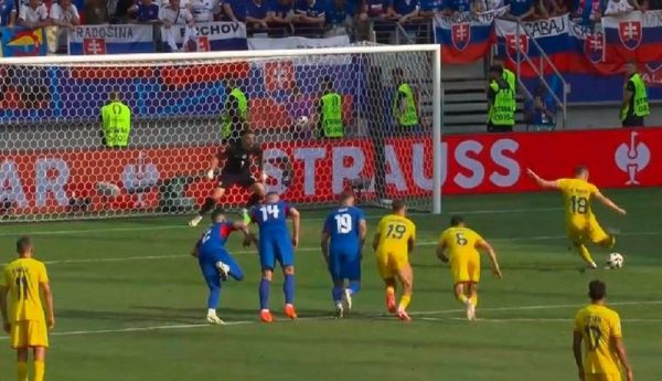 Προηγήθηκε με Ντούντα η Σλοβακία, ισοφάρισε σε 1-1 με Μάριν η Ρουμανία (vid)