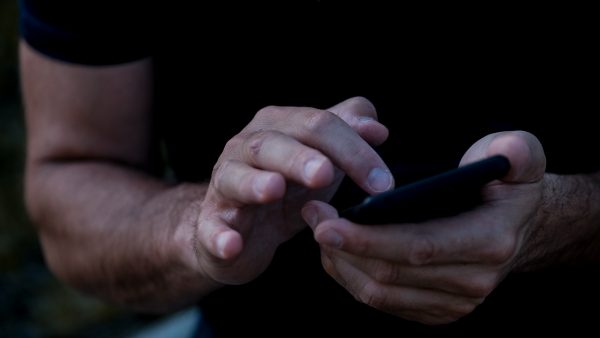 Έκλεψε αυτοκίνητο αξίας 420.000 δολαρίων στέλνοντας απλά ένα μήνυμα