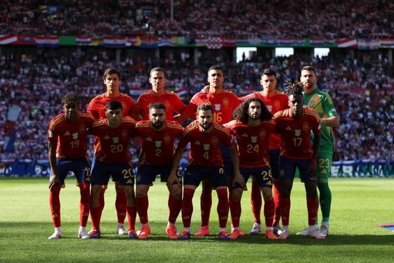 Γιαμάλ: Ο νεότερος παίκτης που αγωνίζεται σε Euro (pic)