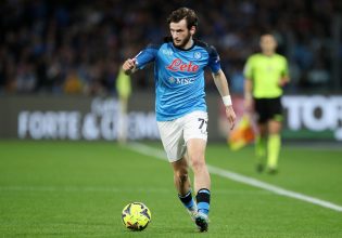 L’Equipe: «Ο Κβαρατσκέλια απάντησε θετικά στην Παρί Σεν Ζερμέν»