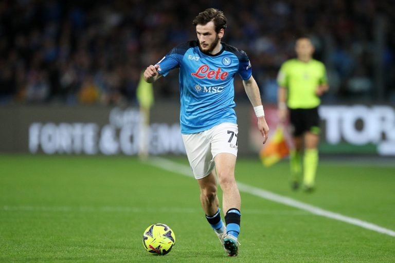 L’Equipe: «Ο Κβαρατσκέλια απάντησε θετικά στην Παρί Σεν Ζερμέν»