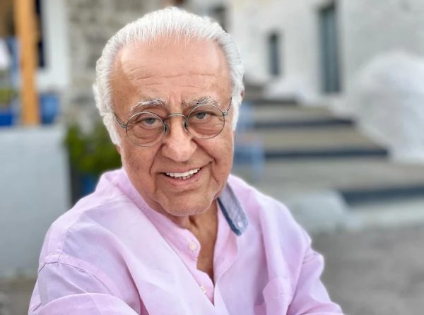 Τάσος Μπιρσίμ: Πέθανε ο «πολυαγαπημένος» σκηνοθέτης του Ανδρέα Παπανδρέου