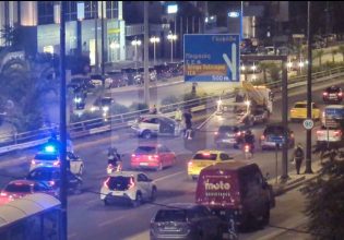 Τροχαίο στη λεωφόρο Συγγρού – ΙΧ έπεσε στη διαχωριστική νησίδα