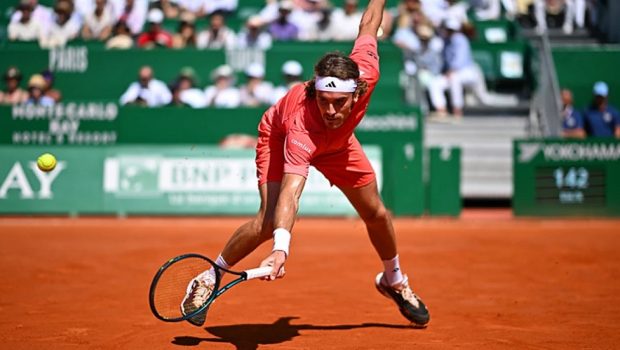 Ο Τσιτσιπάς παραμένει στο Νο 11 του κόσμου