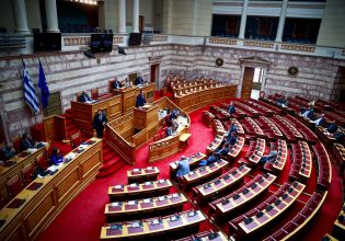 Αντιπολιτευτικά πυρά για τη Σύμβαση της Λισαβόνας – «Χαλί» στην «ιδιωτικοποίηση της τριτοβάθμιας εκπαίδευσης»