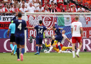 O Βέγκχορστ χάρισε μεγάλη νίκη (2-1) στην Ολλανδία στο 83′ (vids)