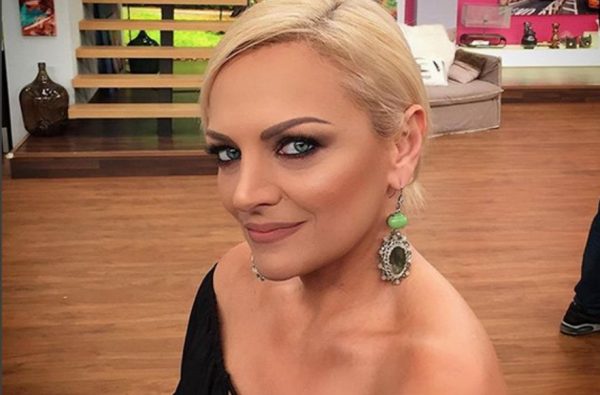 Χριστίνα Λαμπίρη: «Αν γύριζα τον χρόνο πίσω, θα είχα σταματήσει πιο νωρίς την τηλεόραση»