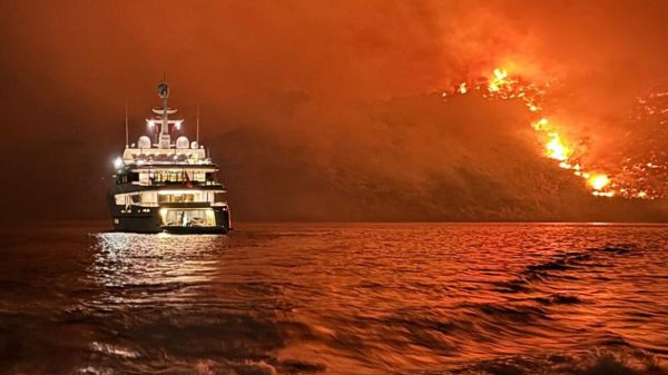 Ύδρα: Ραγδαίες εξελίξεις με τον καπετάνιο και τα άλλα 12 μέλη του πληρώματος της θαλαμηγού